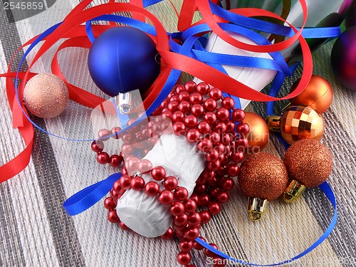 Image of Wine and Pearls, christmas balls set and empty card