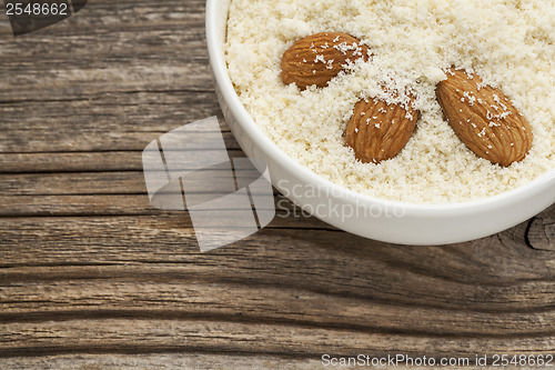 Image of blanched almond flour