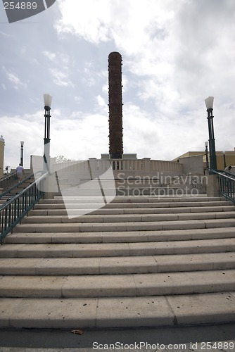 Image of sculpture in quincentennial plaza old san juan