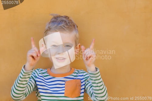 Image of boy counting