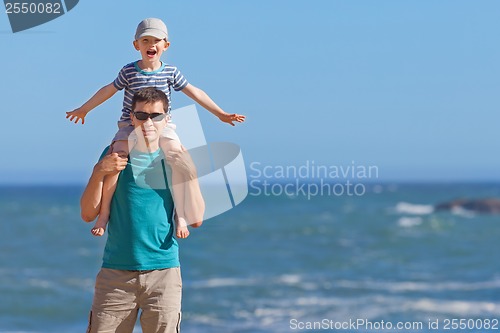 Image of family at the beach