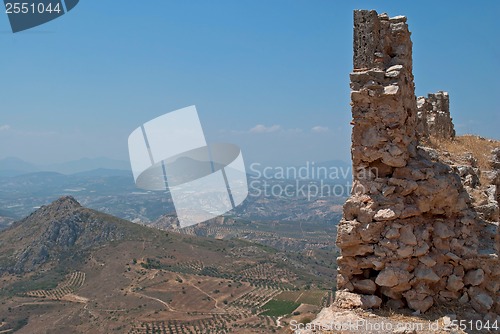 Image of The ruins of a precipice.