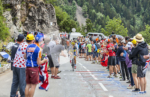 Image of Jesus Hernandez Blazquez Climbing Alpe D'Huez