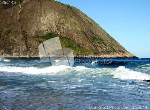 Image of Surfing in Itacoatiara beach