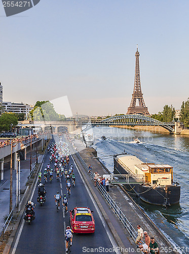 Image of The Peloton in Paris