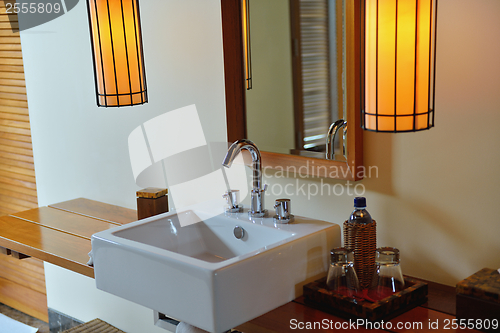 Image of Luxury modern bathroom