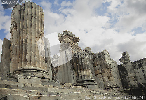 Image of Apollo temple in Turkey