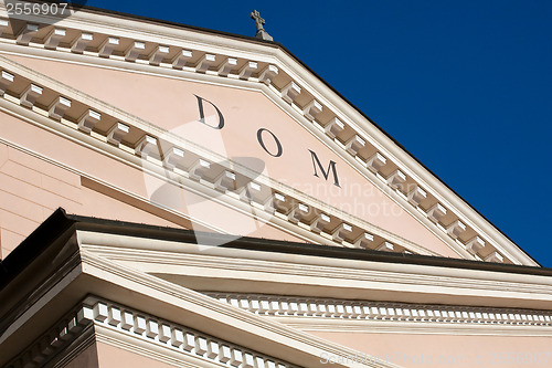 Image of dom