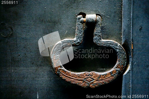 Image of old door handle