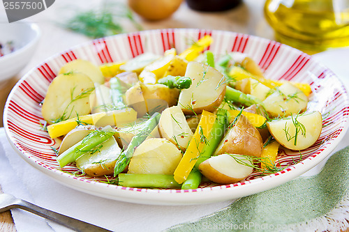 Image of Potato with Herb and Asparagus salad