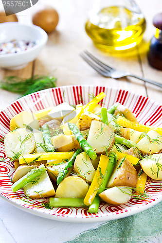 Image of Potato with Herb and Asparagus salad