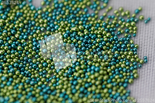 Image of Pile turquoise and blue balls