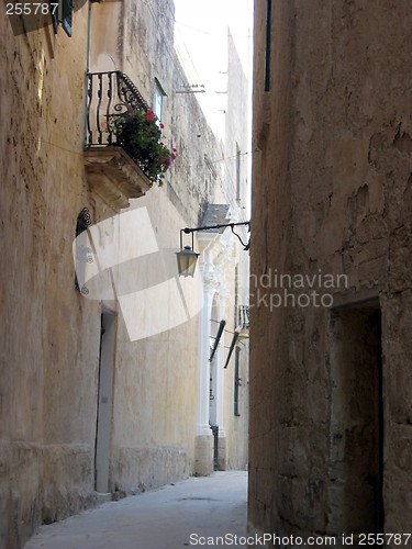 Image of Narrow street