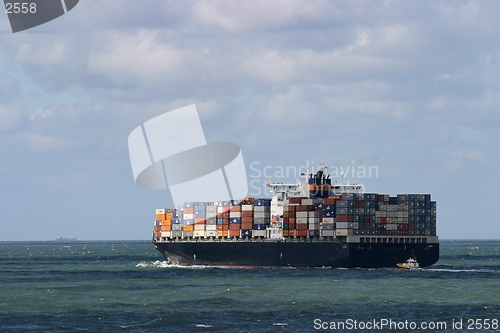 Image of container ship-big