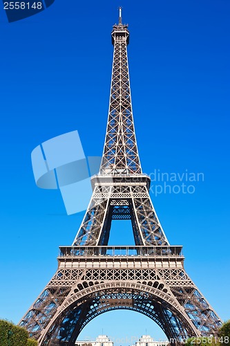 Image of Eiffel Tower in Paris