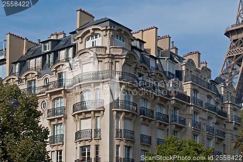 Image of Parisian house.