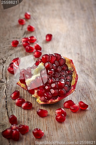 Image of Pieces of pomegranate fruit