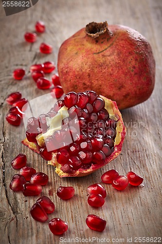 Image of Pieces of pomegranate fruit