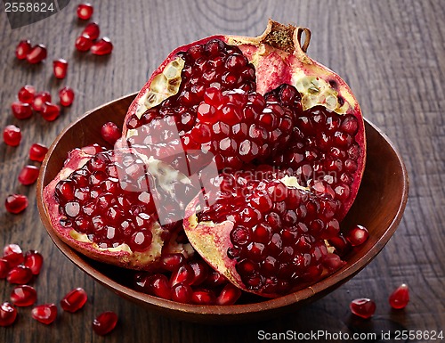 Image of Pieces of pomegranate fruit