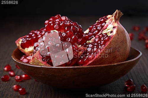 Image of Pieces of pomegranate fruit