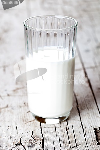 Image of glass of milk 