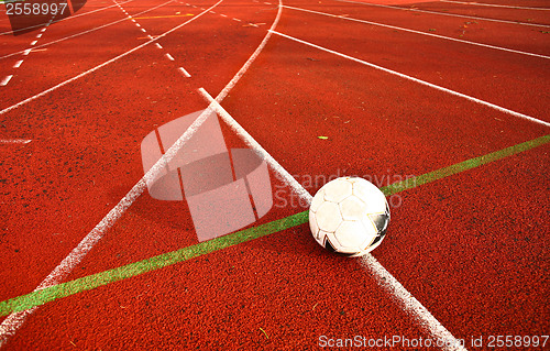 Image of Running lane and ball