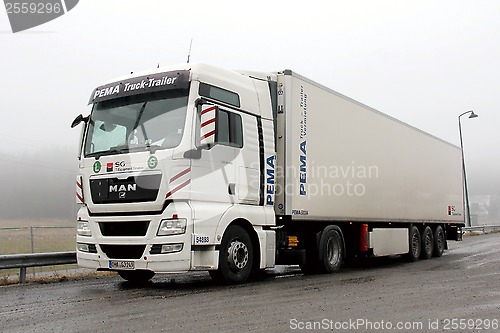 Image of Man TGX 18.480 Truck and Trailer
