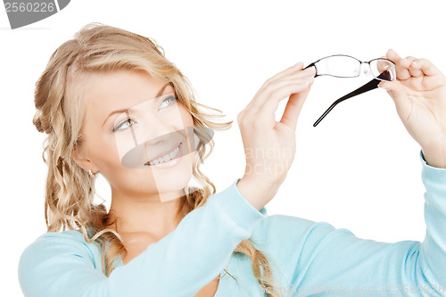 Image of woman with eyeglasses