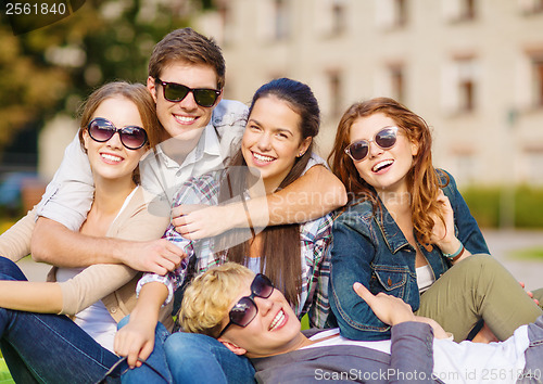 Image of group of students or teenagers hanging out