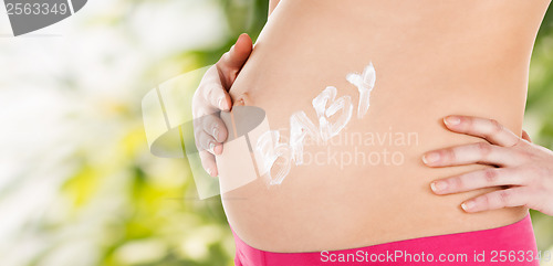 Image of belly of a pregnant woman
