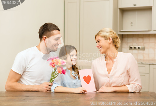 Image of happy family celebrating mothers day