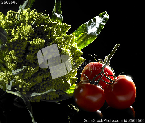 Image of romanesco cauliflower and tomatoes