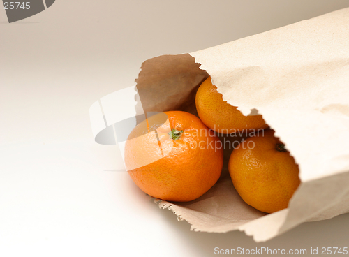 Image of tangerine in bag
