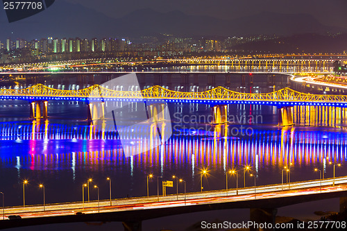 Image of Han Gang in Seoul city at night 