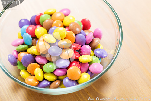 Image of Colourful candy in bowl