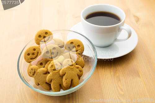 Image of Gingerbread men and coffee