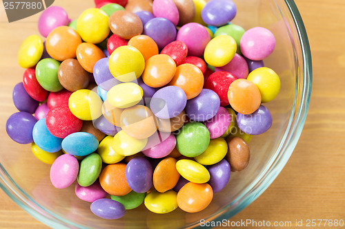 Image of Colorful candy in bowl