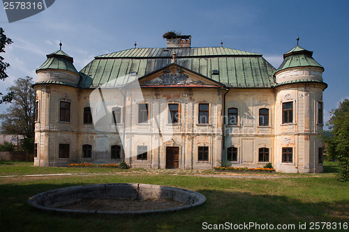 Image of Old dilapidated mansion