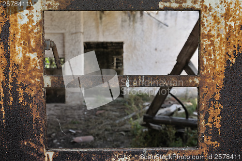 Image of rusty warehouse door