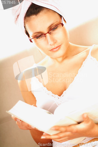 Image of Women reading a book