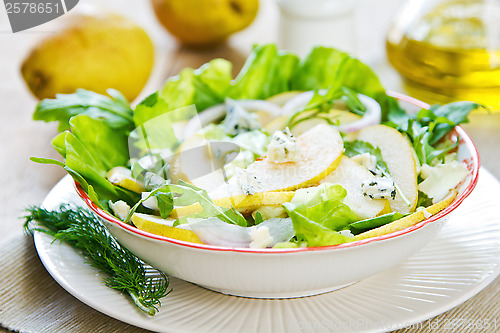 Image of Pear with Blue cheese and Rocket salad