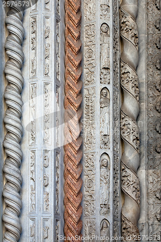 Image of stone carving of Colleoni chapel in Bergamo