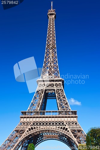 Image of Eiffel Tower in Paris