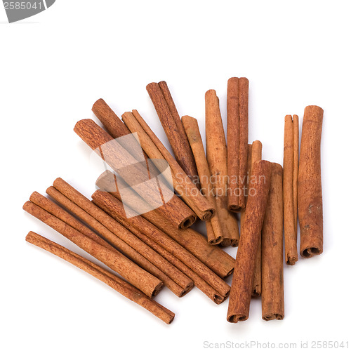 Image of Cinnamon sticks isolated on white background 
