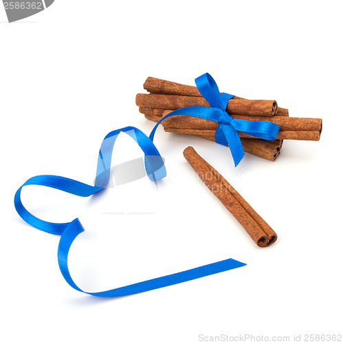 Image of Festive wrapped cinnamon sticks 