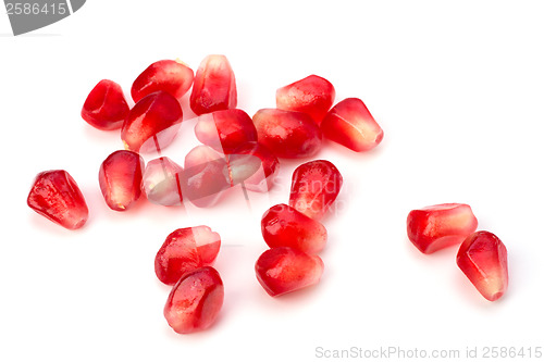 Image of Ripe pomegranate seeds 