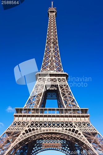 Image of Eiffel Tower in Paris