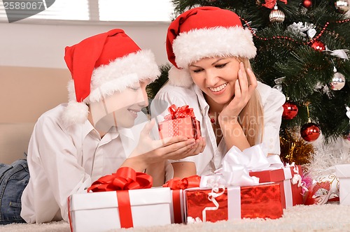 Image of Family celebrating the New Year at home