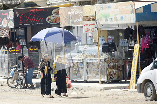 Image of Shops and restaurants