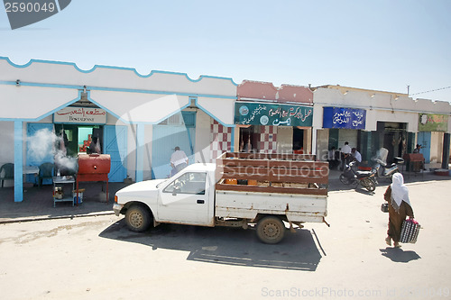 Image of Shops and restaurans in Bir Al Huffay